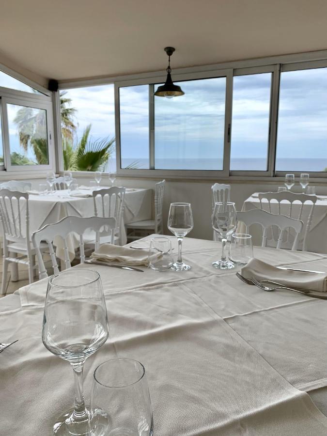 Hotel Mercurio Sul Mare - Fish Restaurant And Private Beach Капо Ватикано Екстериор снимка