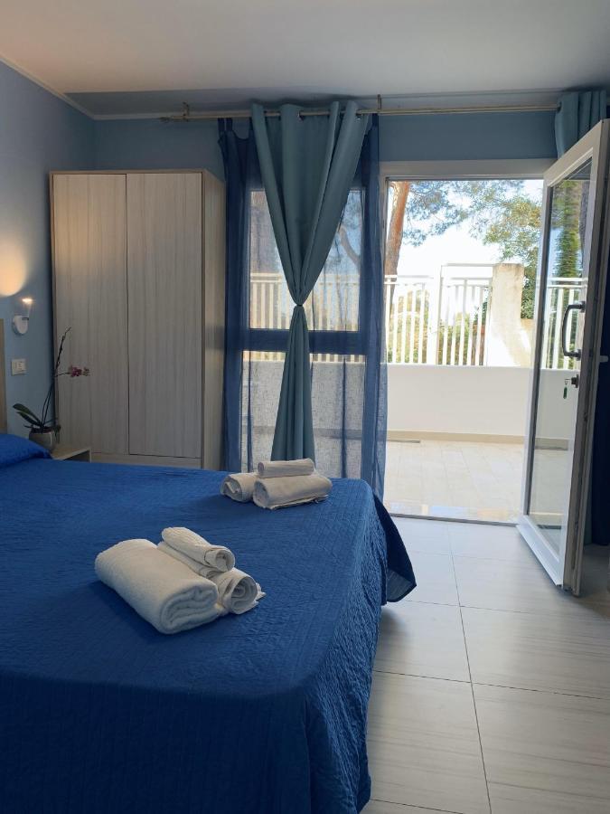 Hotel Mercurio Sul Mare - Fish Restaurant And Private Beach Капо Ватикано Екстериор снимка