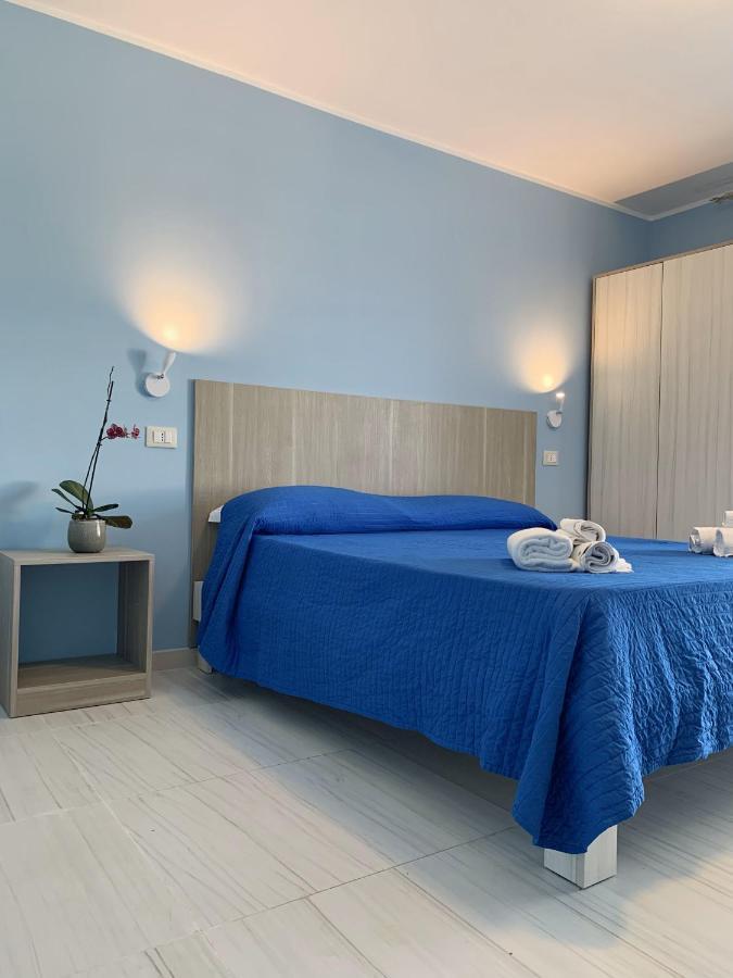 Hotel Mercurio Sul Mare - Fish Restaurant And Private Beach Капо Ватикано Екстериор снимка