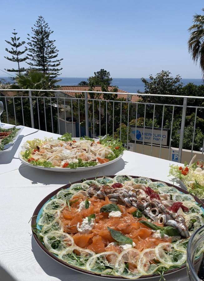 Hotel Mercurio Sul Mare - Fish Restaurant And Private Beach Капо Ватикано Екстериор снимка