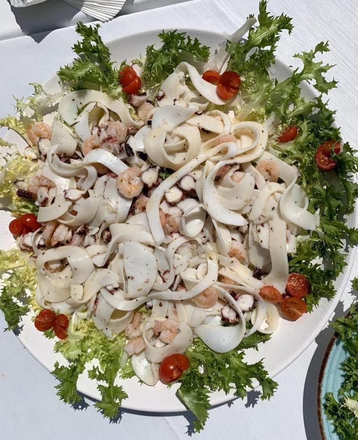 Hotel Mercurio Sul Mare - Fish Restaurant And Private Beach Капо Ватикано Екстериор снимка