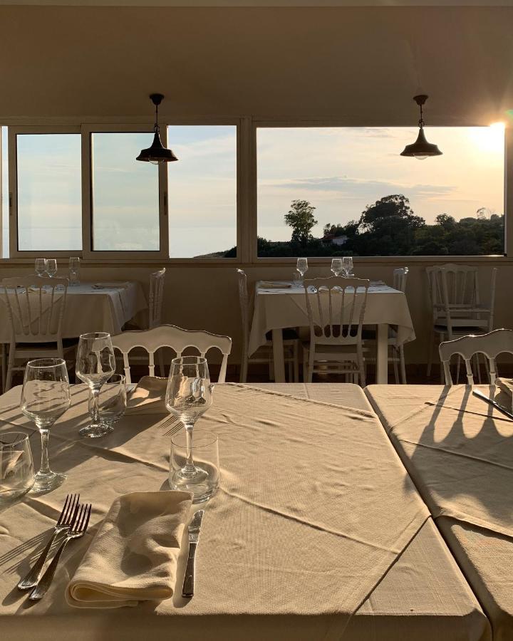 Hotel Mercurio Sul Mare - Fish Restaurant And Private Beach Капо Ватикано Екстериор снимка