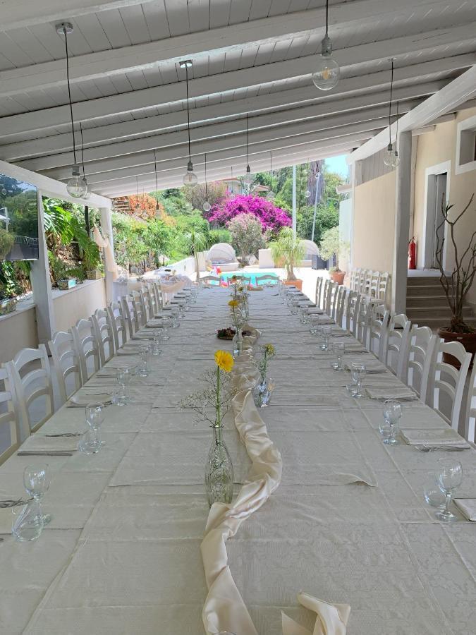 Hotel Mercurio Sul Mare - Fish Restaurant And Private Beach Капо Ватикано Екстериор снимка