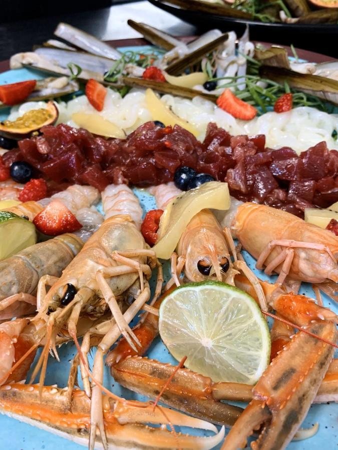 Hotel Mercurio Sul Mare - Fish Restaurant And Private Beach Капо Ватикано Екстериор снимка