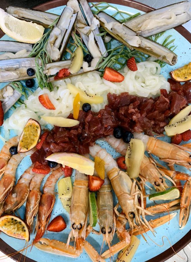 Hotel Mercurio Sul Mare - Fish Restaurant And Private Beach Капо Ватикано Екстериор снимка