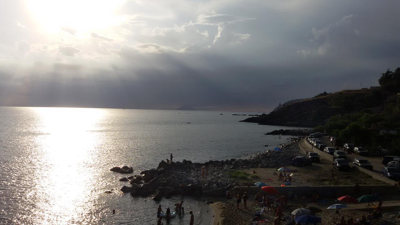 Hotel Mercurio Sul Mare - Fish Restaurant And Private Beach Капо Ватикано Екстериор снимка