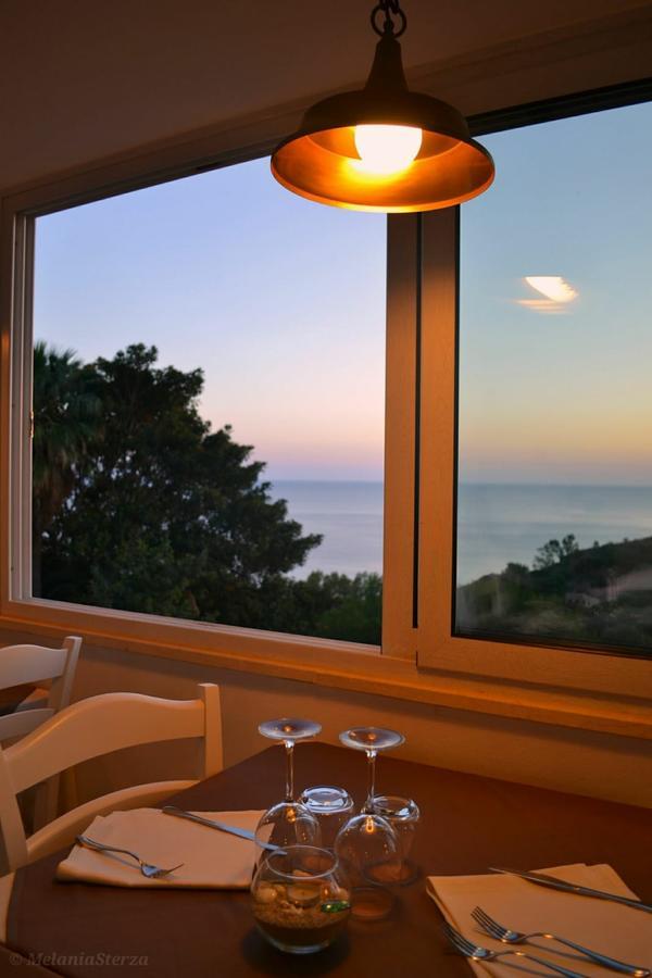 Hotel Mercurio Sul Mare - Fish Restaurant And Private Beach Капо Ватикано Екстериор снимка