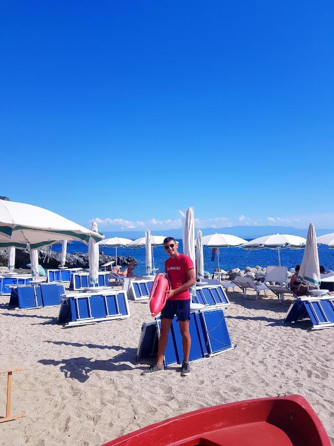 Hotel Mercurio Sul Mare - Fish Restaurant And Private Beach Капо Ватикано Екстериор снимка